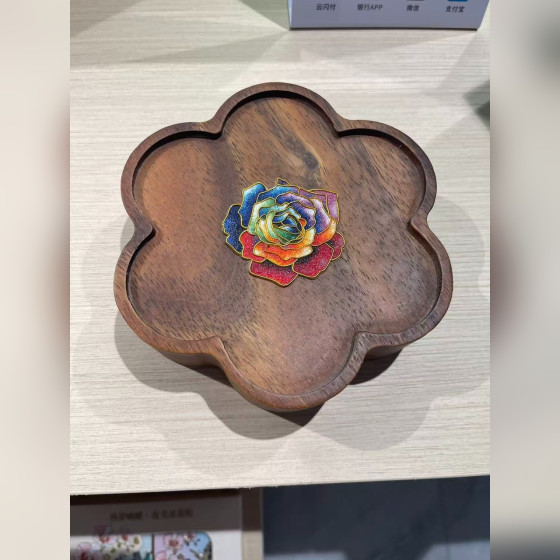 Filigree Rose Teapot Pad (Walnut Flower)