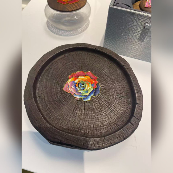 Filigree Rose Teapot Pad (Charred Camphor)