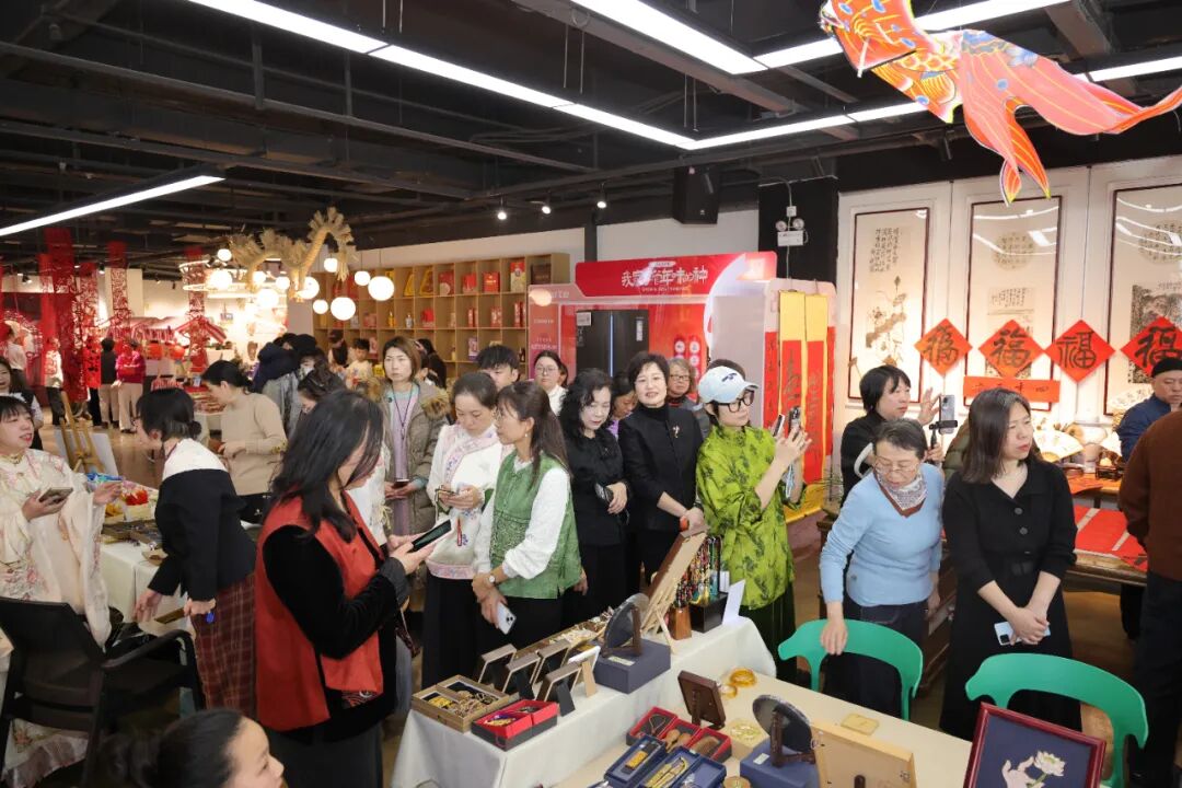 Xinhua Intangible Cultural Heritage Market Ushers in the Year of the Horse